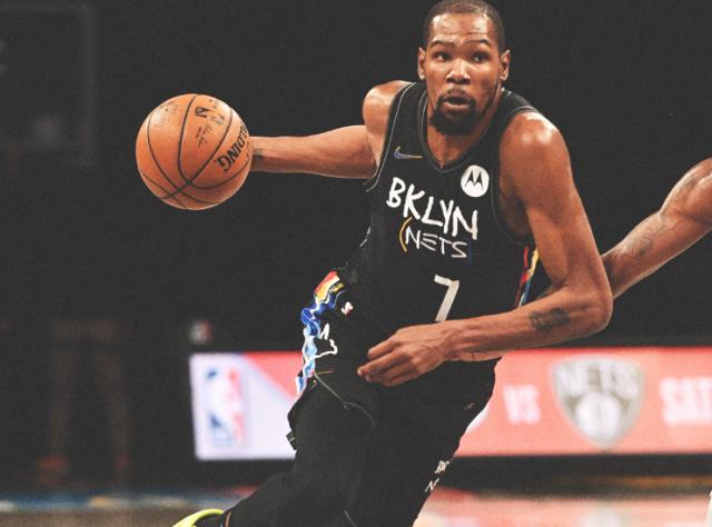 三项命中率100% 久疏战阵KD5投便拿17分状态火热