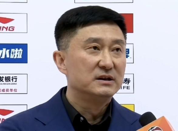 开云官方-杜锋：青岛队在刘维伟带领下打得很好，赢球可能是我们更幸运